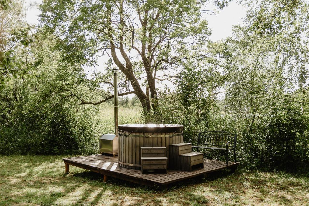Berzu Namelis - Birch Cabin Kutsyuny 外观 照片